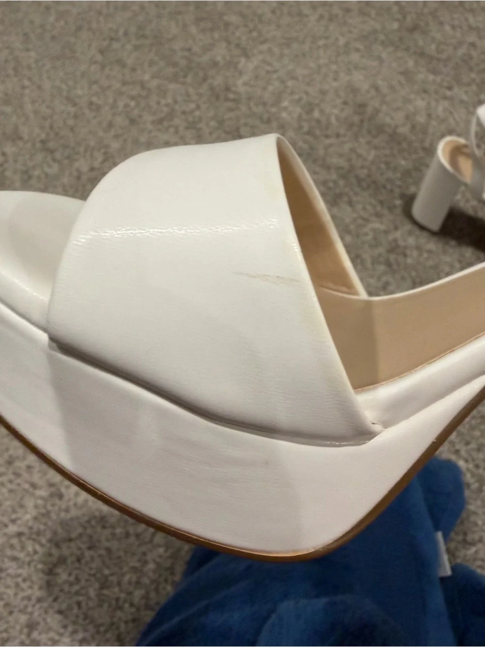 Amazon Dream Pairs Open Toe Blocky White 4.13” Heel